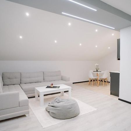 מוסטר Apartman Amina מראה חיצוני תמונה